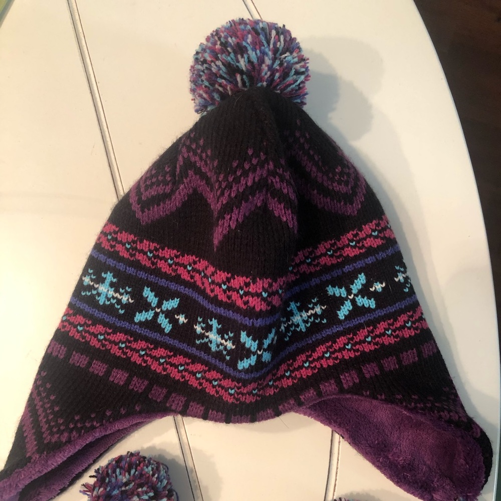 NWOT girls Burton hat